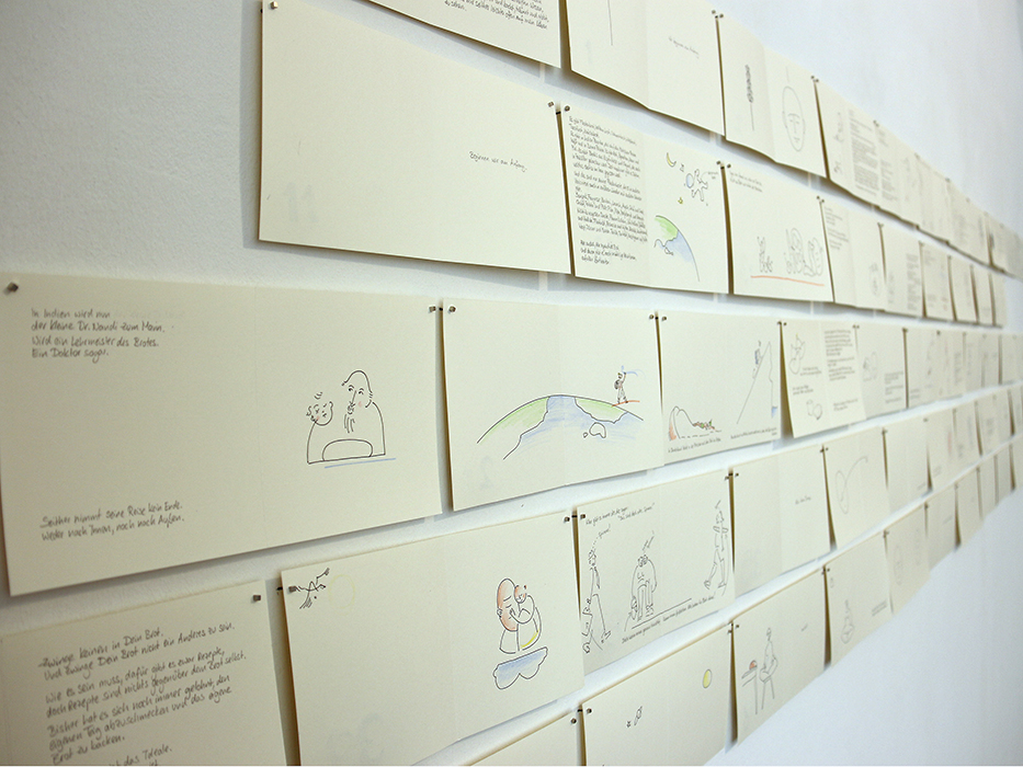 Buchseiten als Wandinstallation